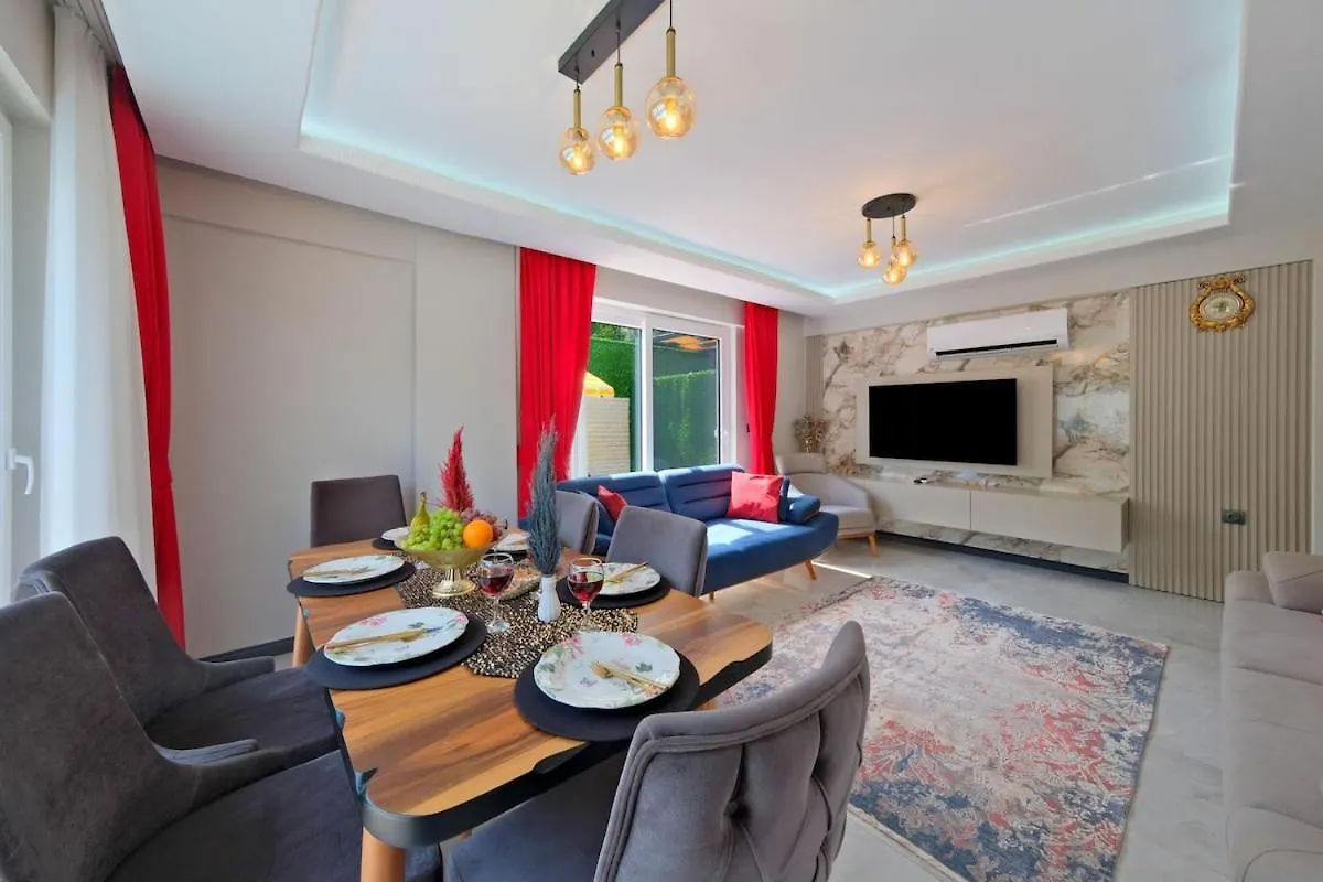 Holiday Villa With Pool - Fethiye 0*,