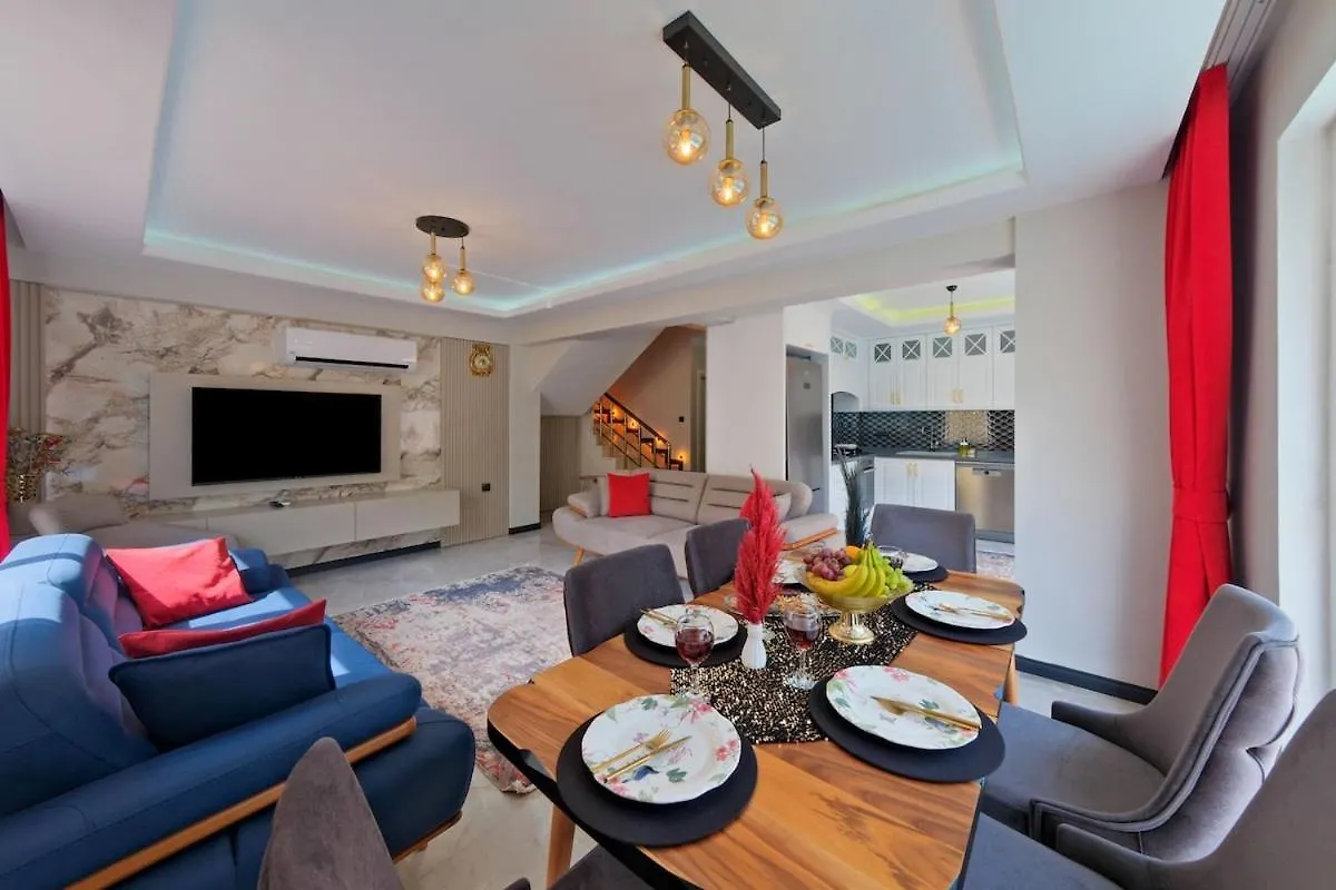 Holiday Villa With Pool - Fethiye