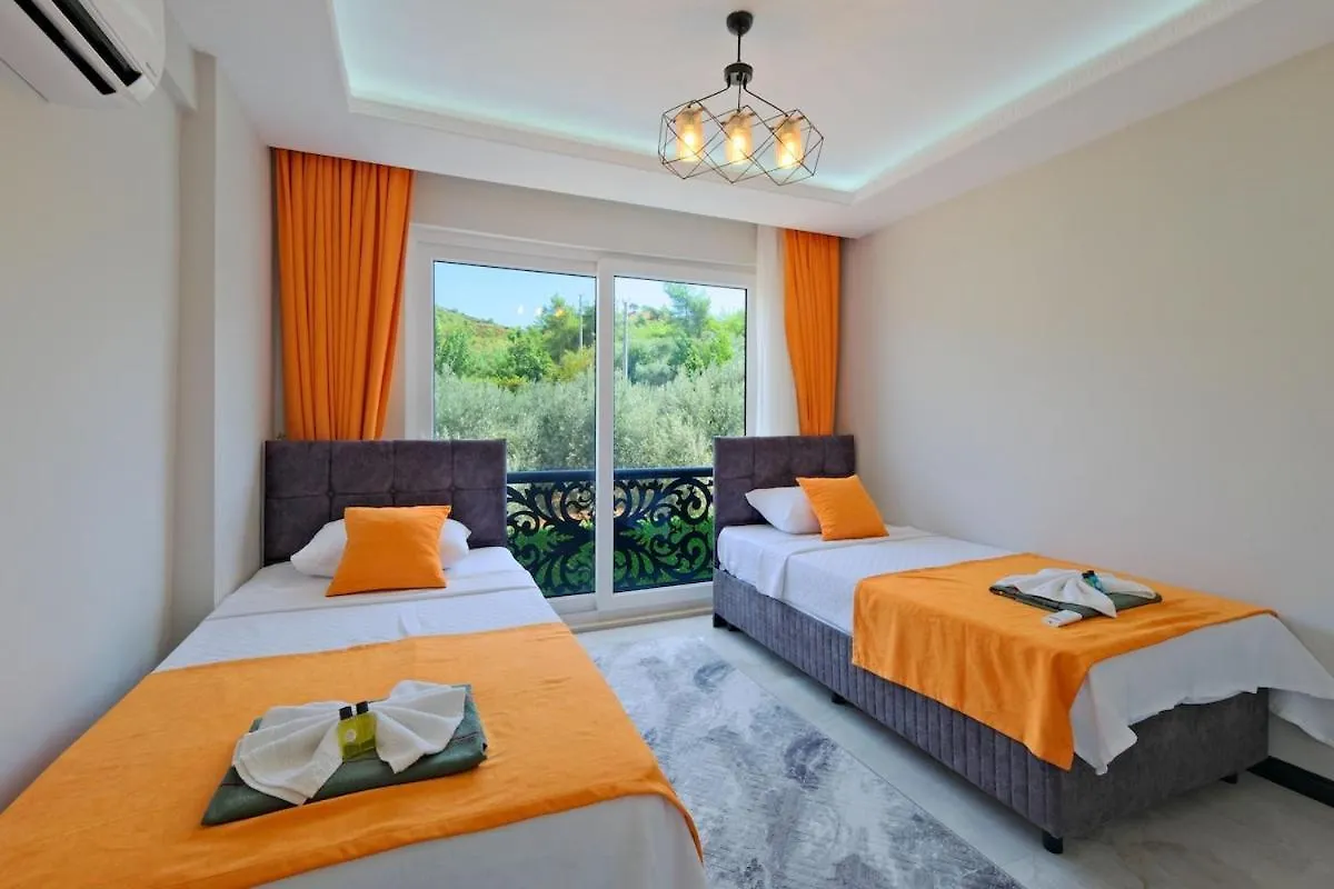 Holiday Villa With Pool - Fethiye